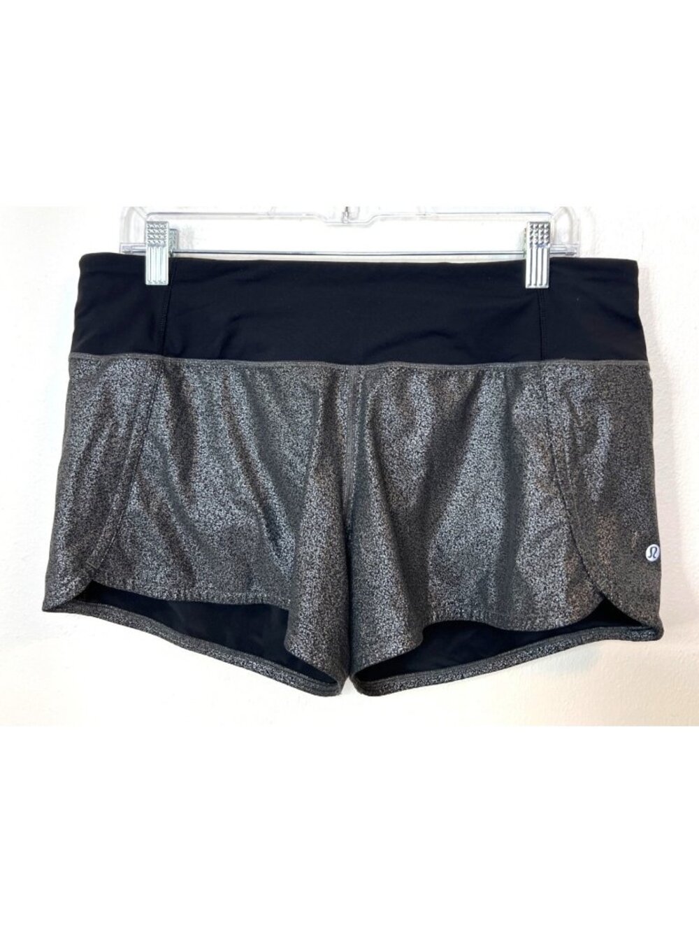 Lululemon Metallic Hotty Hot Shorts Silver Running Size 10 LW7AL7 Workout Active